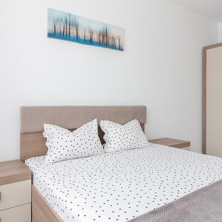 Riverside Retreat Oradea Εξωτερικό φωτογραφία